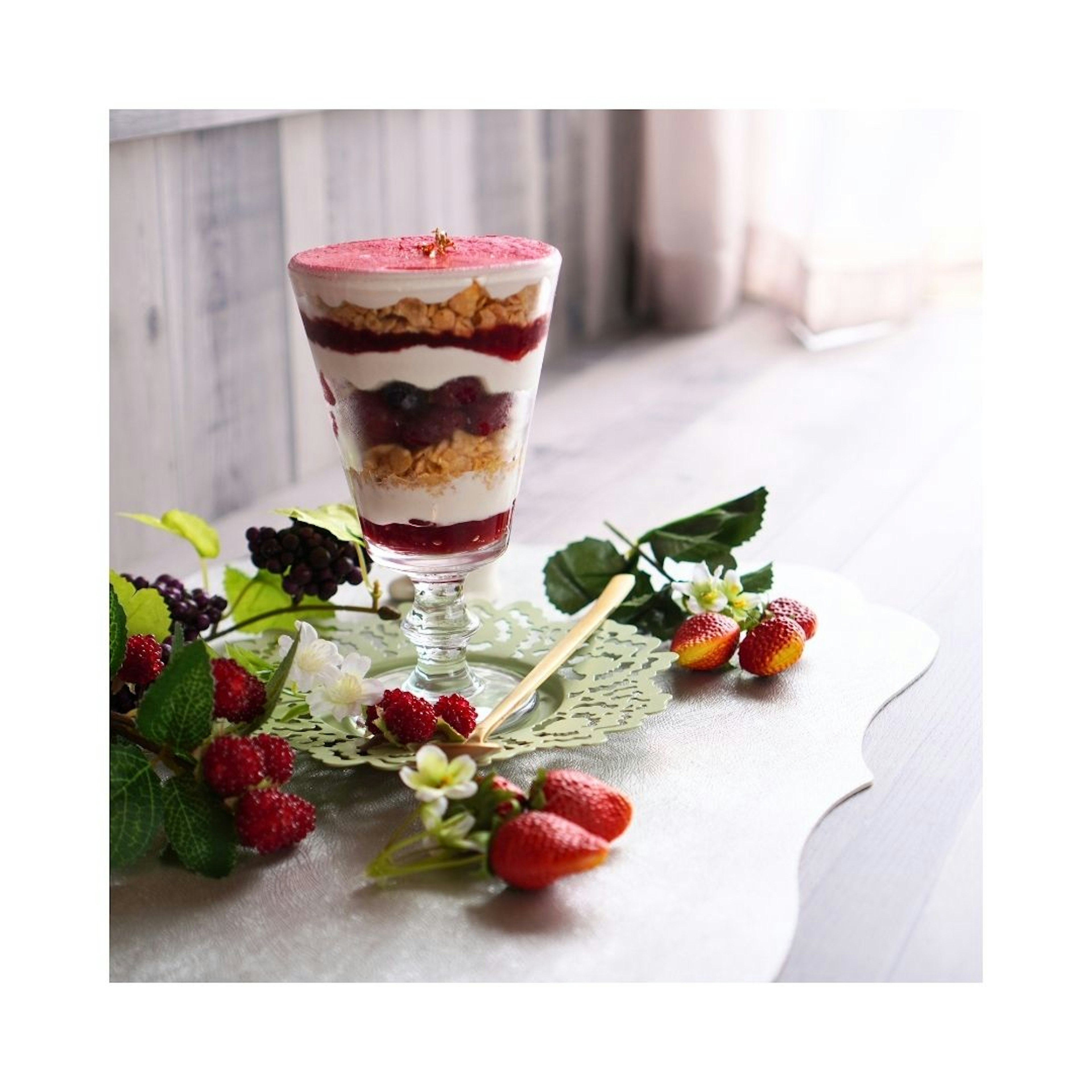 ベリーパフェ /Berry Parfait