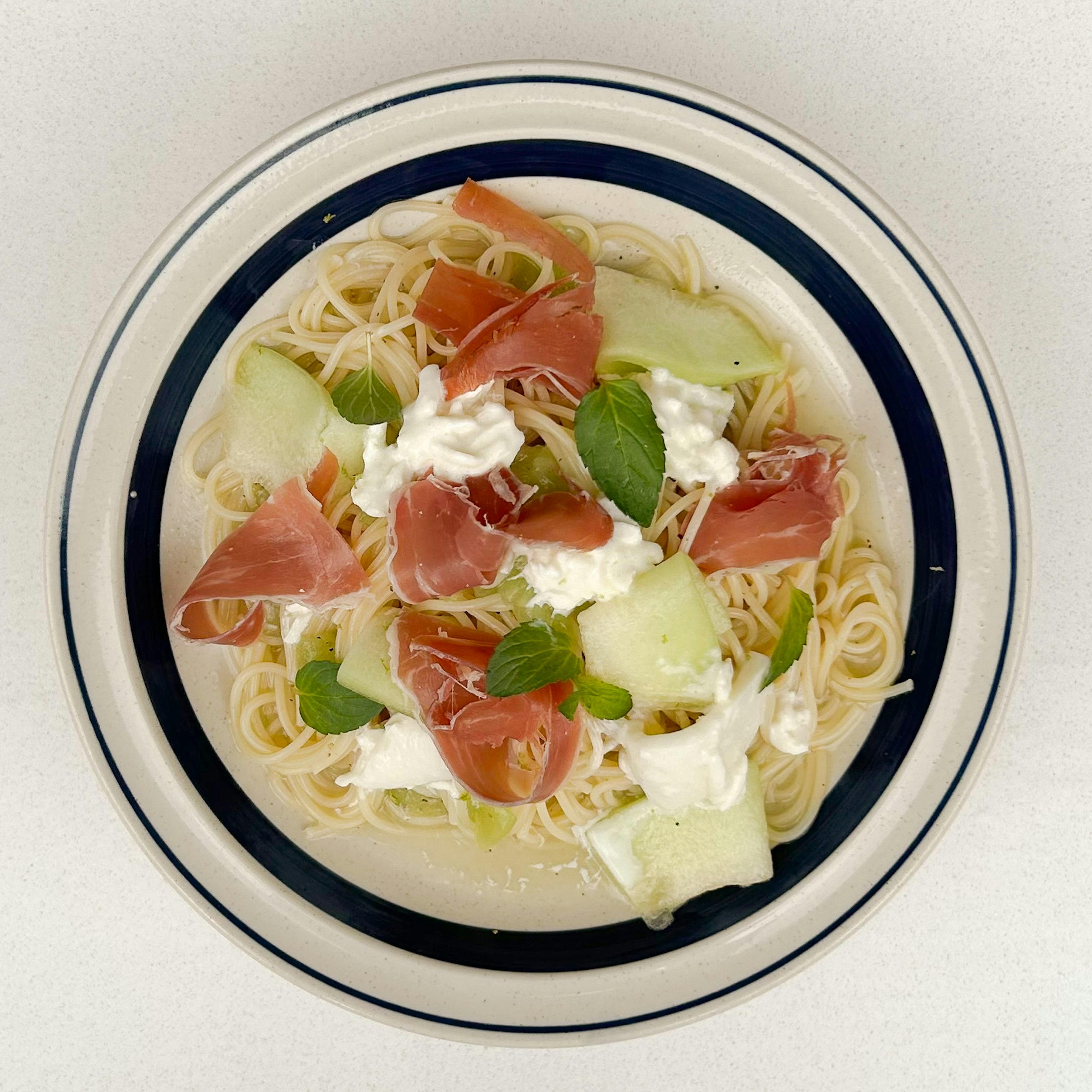 メロンと生ハムの冷製パスタ