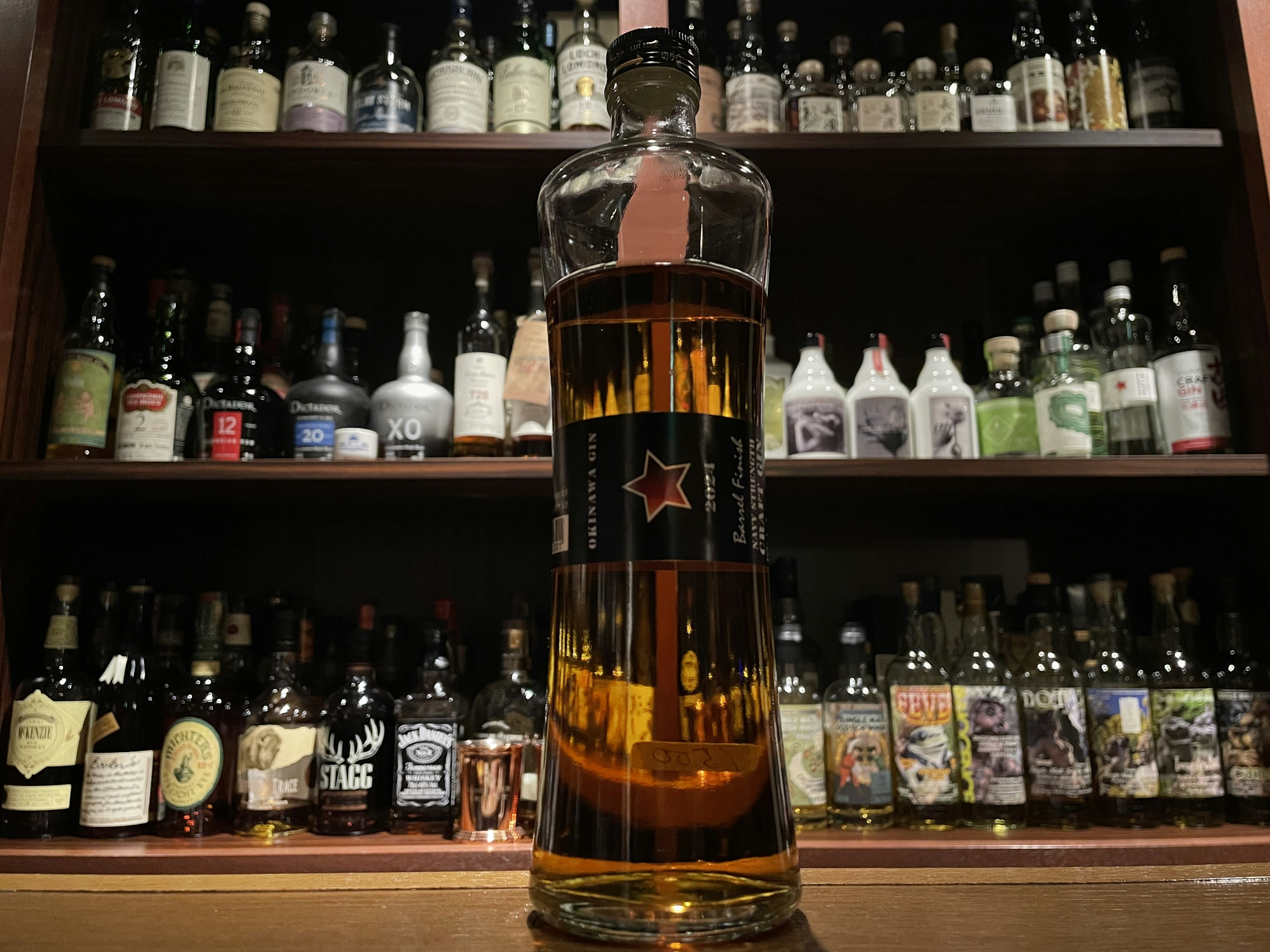 石川酒造ネイビーストレングスジン　バレルフィニッシュ