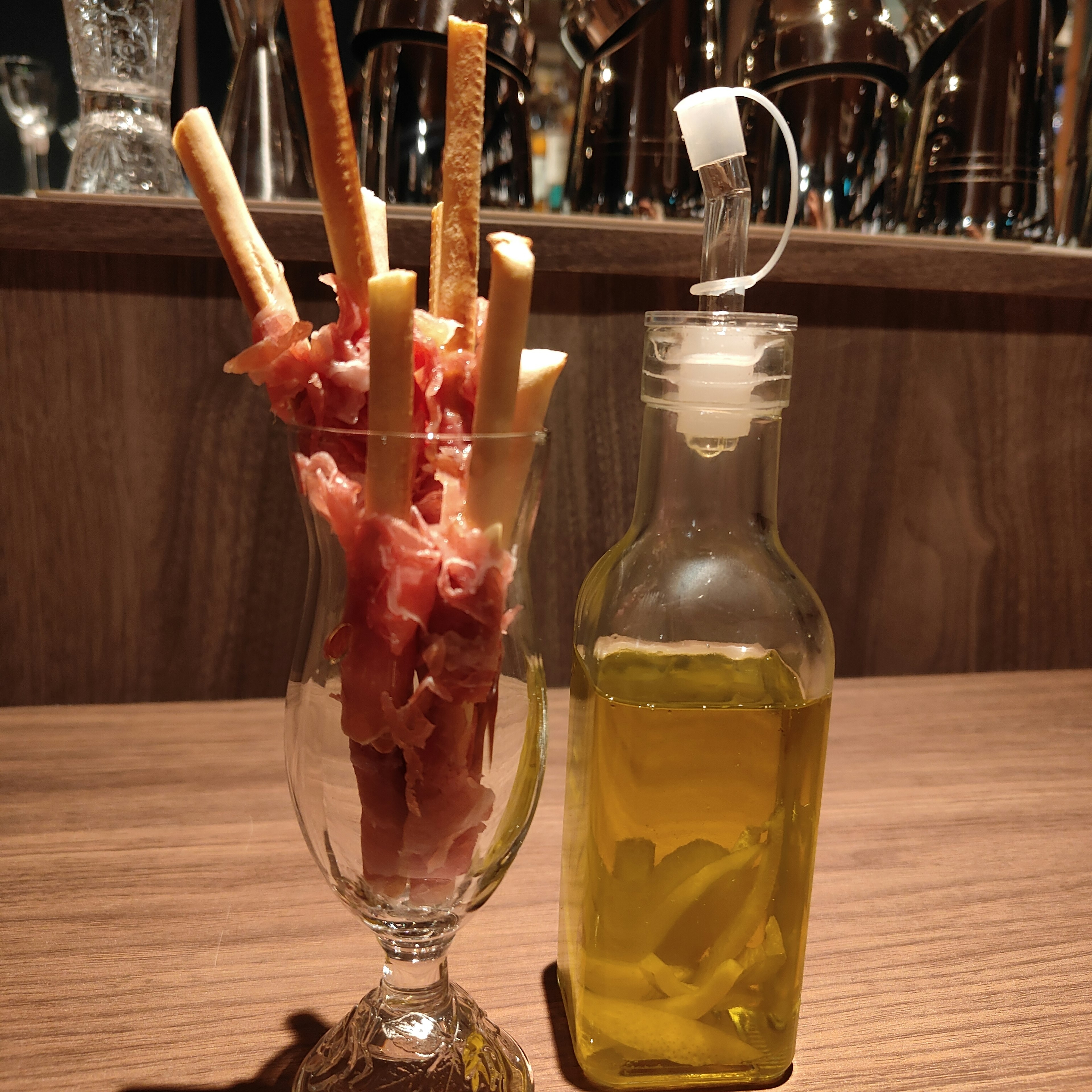 生ハムのグリッシーニ