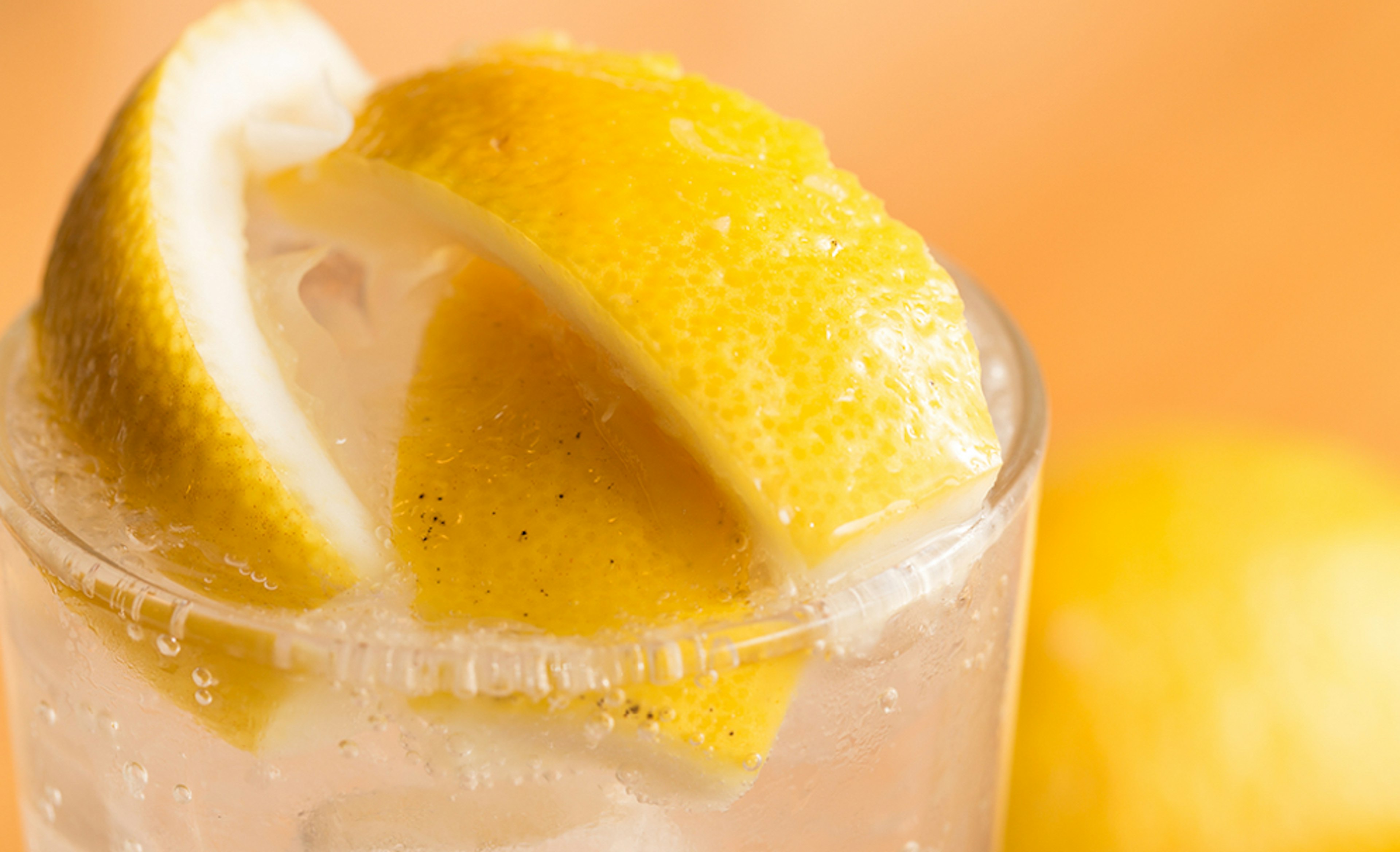 Lemon,shochu with soda